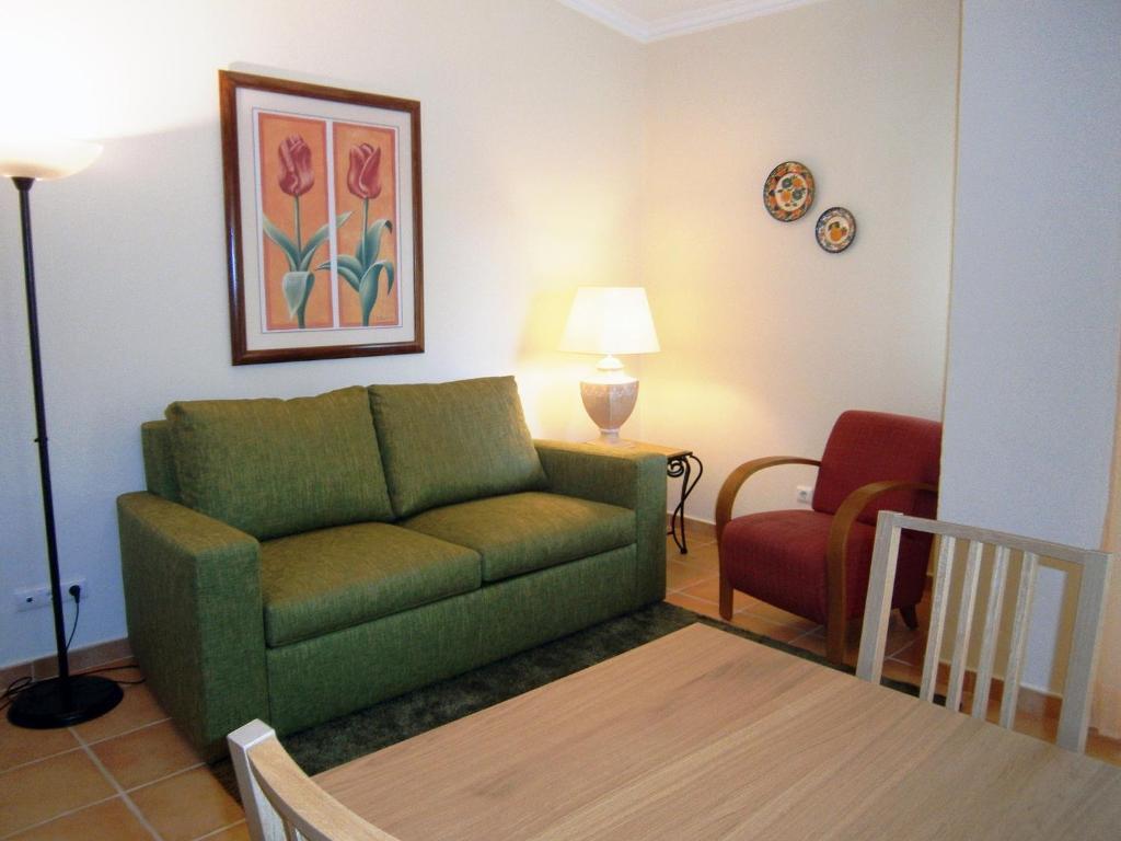 Standard One-Bedroom Apartment,660896094:JPEG