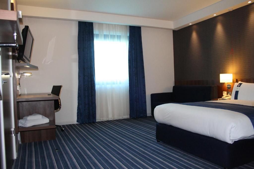 Chambre Double Standard avec Canapé-Lit Simple et Petit-Déjeuner Chaud Gratuit