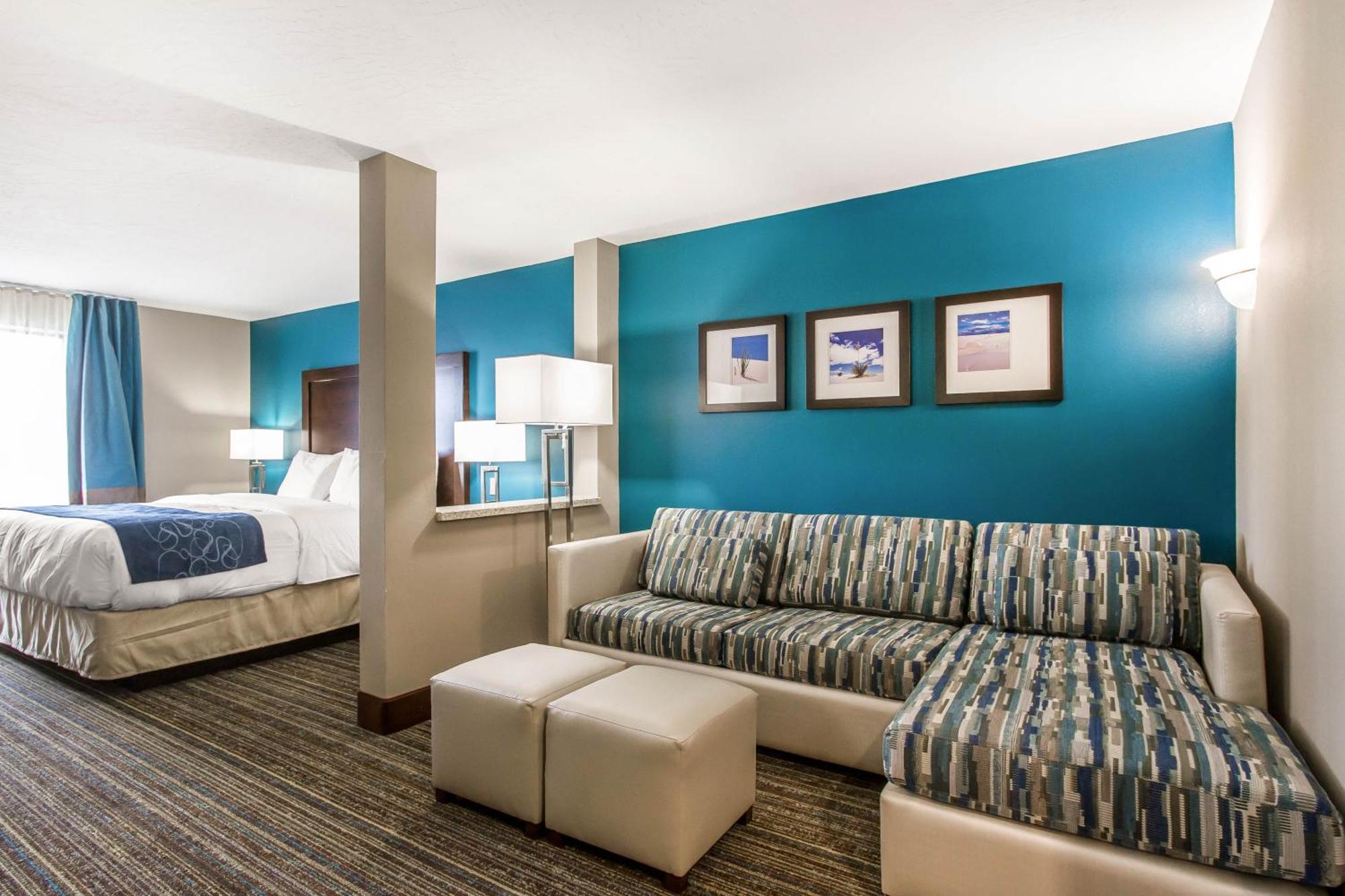 King Suite - Accessible/Non-Smoking