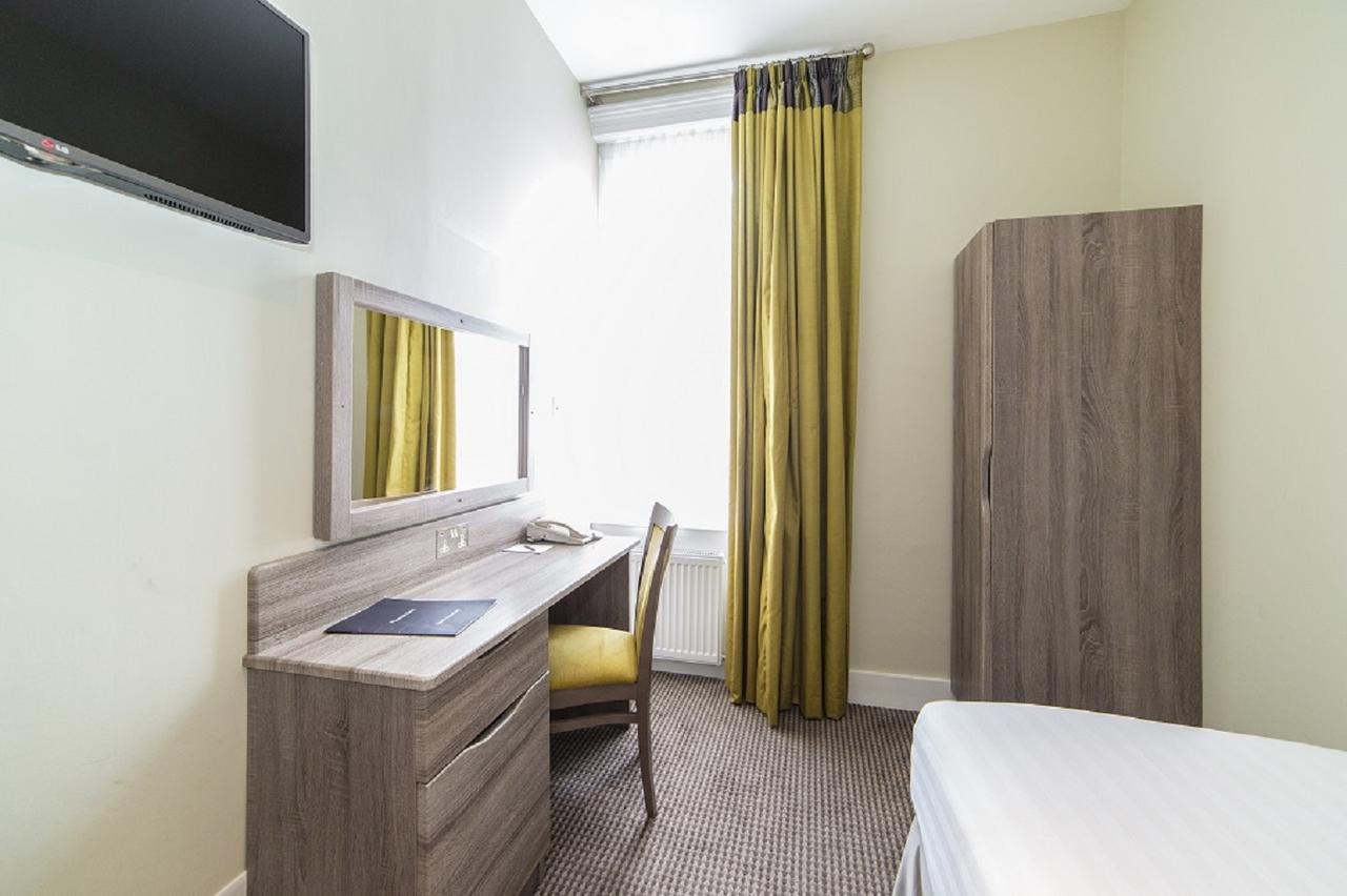 Small Double Room,642249729:JPEG