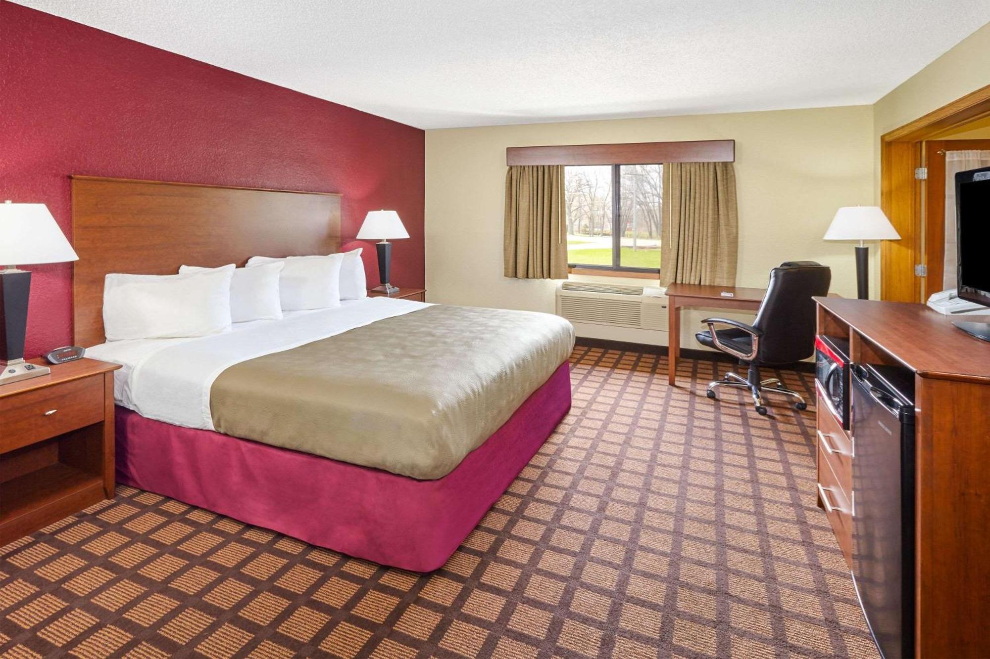 Two-Bedroom King Suite - Non-Smoking