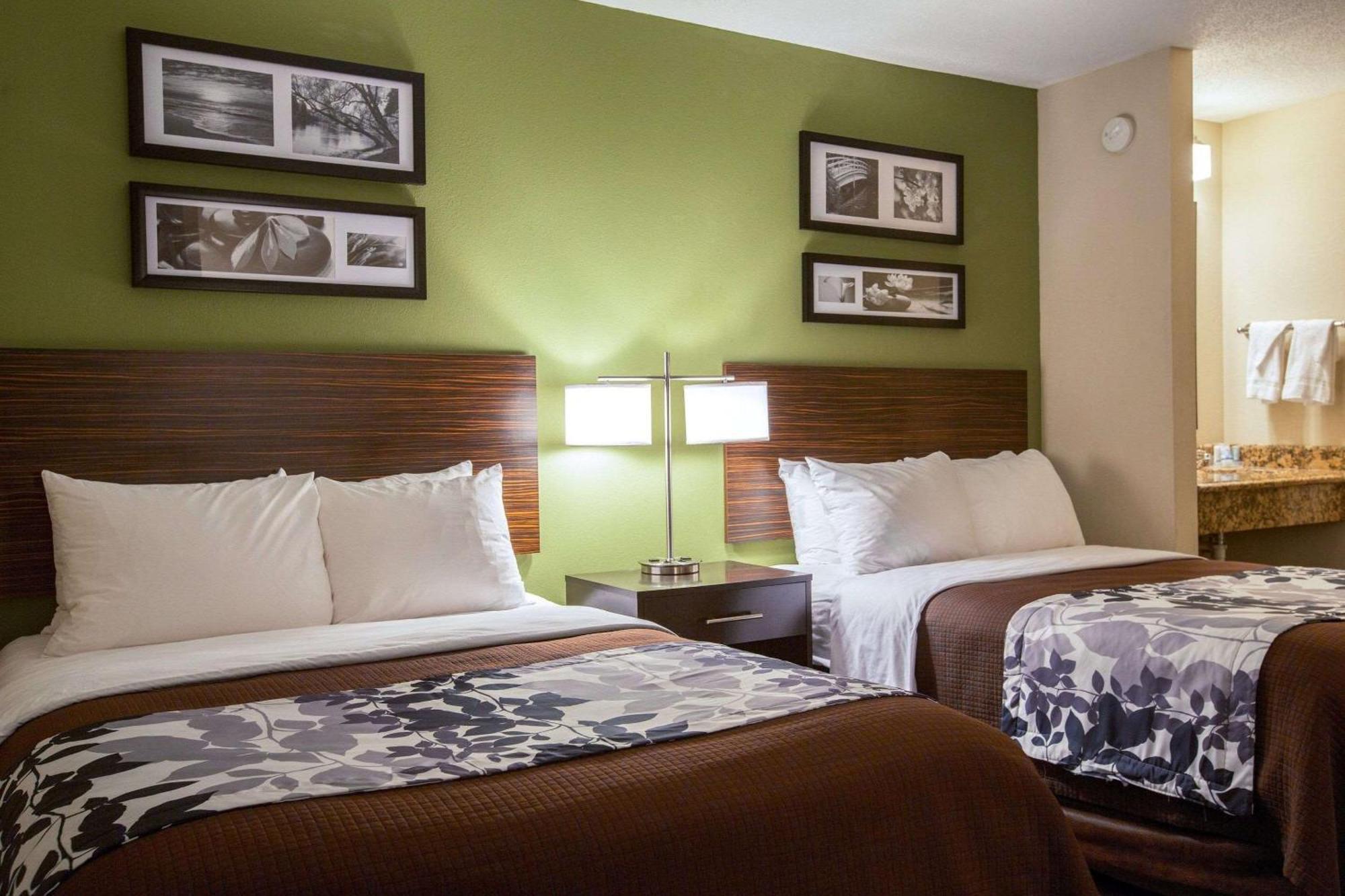 Double Room with Two Double Beds - Non-Smoking