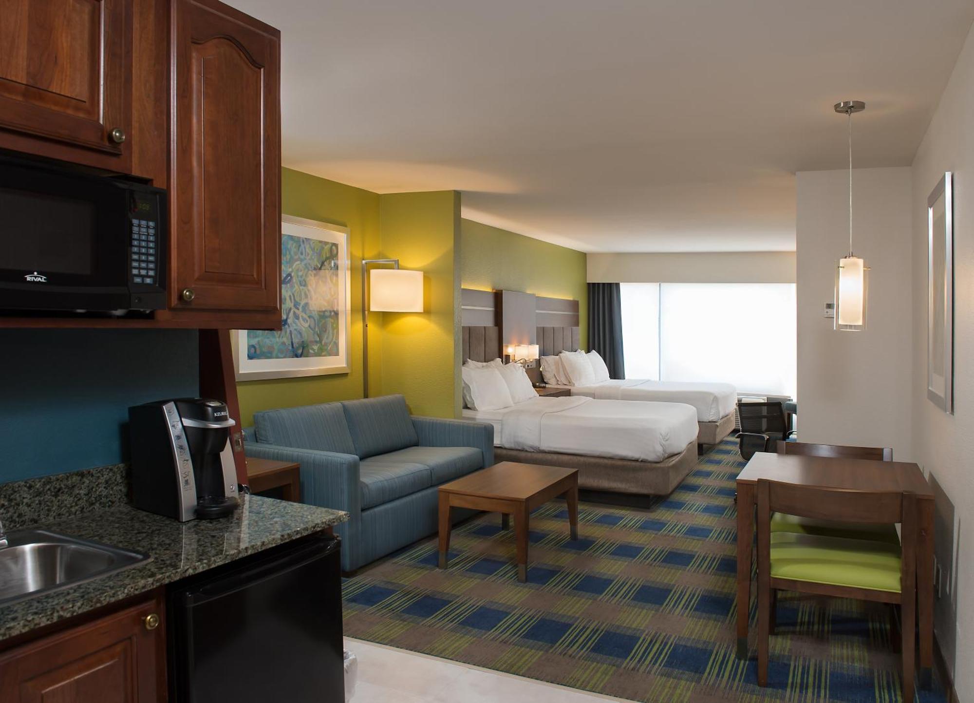Suite with Two Queen Beds