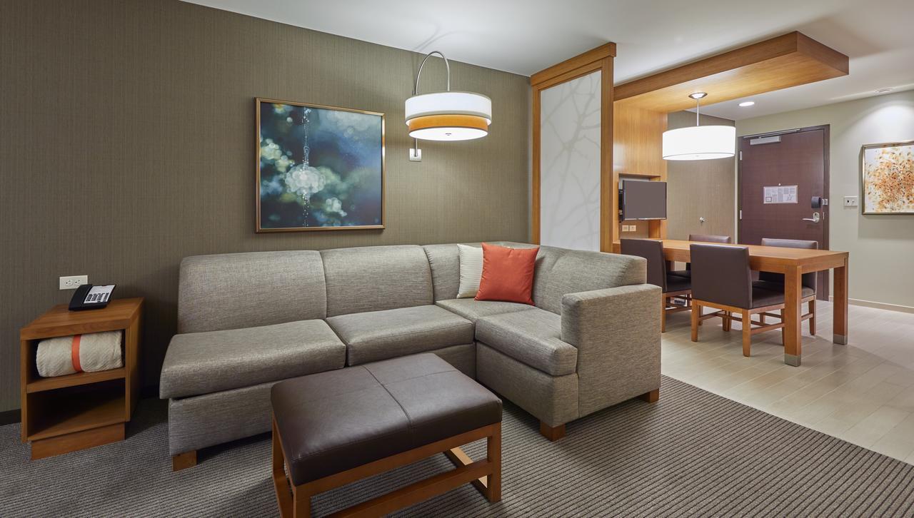 King Room with Roll-In Shower - Disability Access
