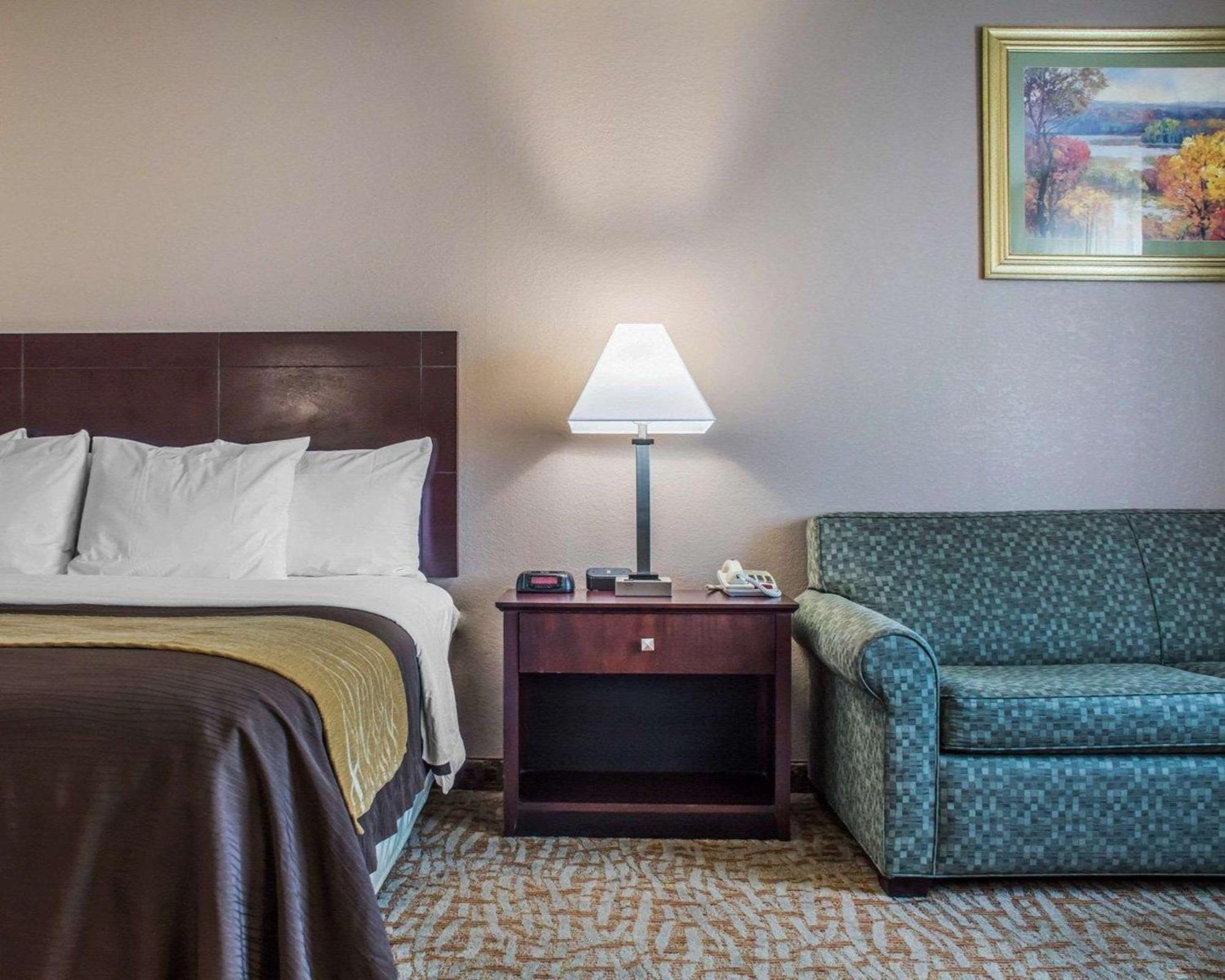 King Room with Sofa Bed - Non-Smoking
