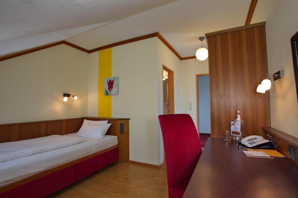 Single Room,56526580:JPEG