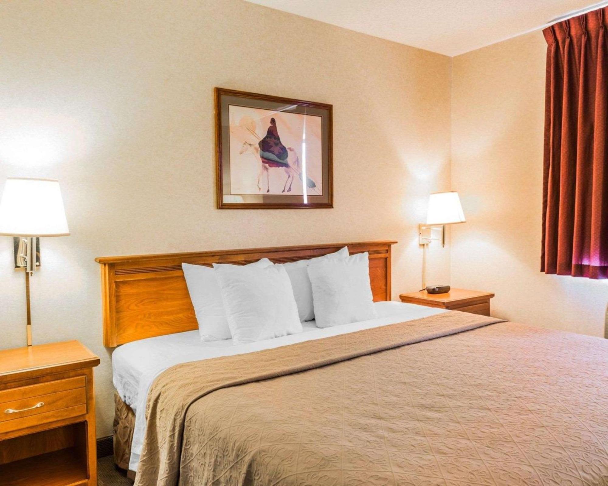 Queen Room - Disability Access/Non-Smoking
