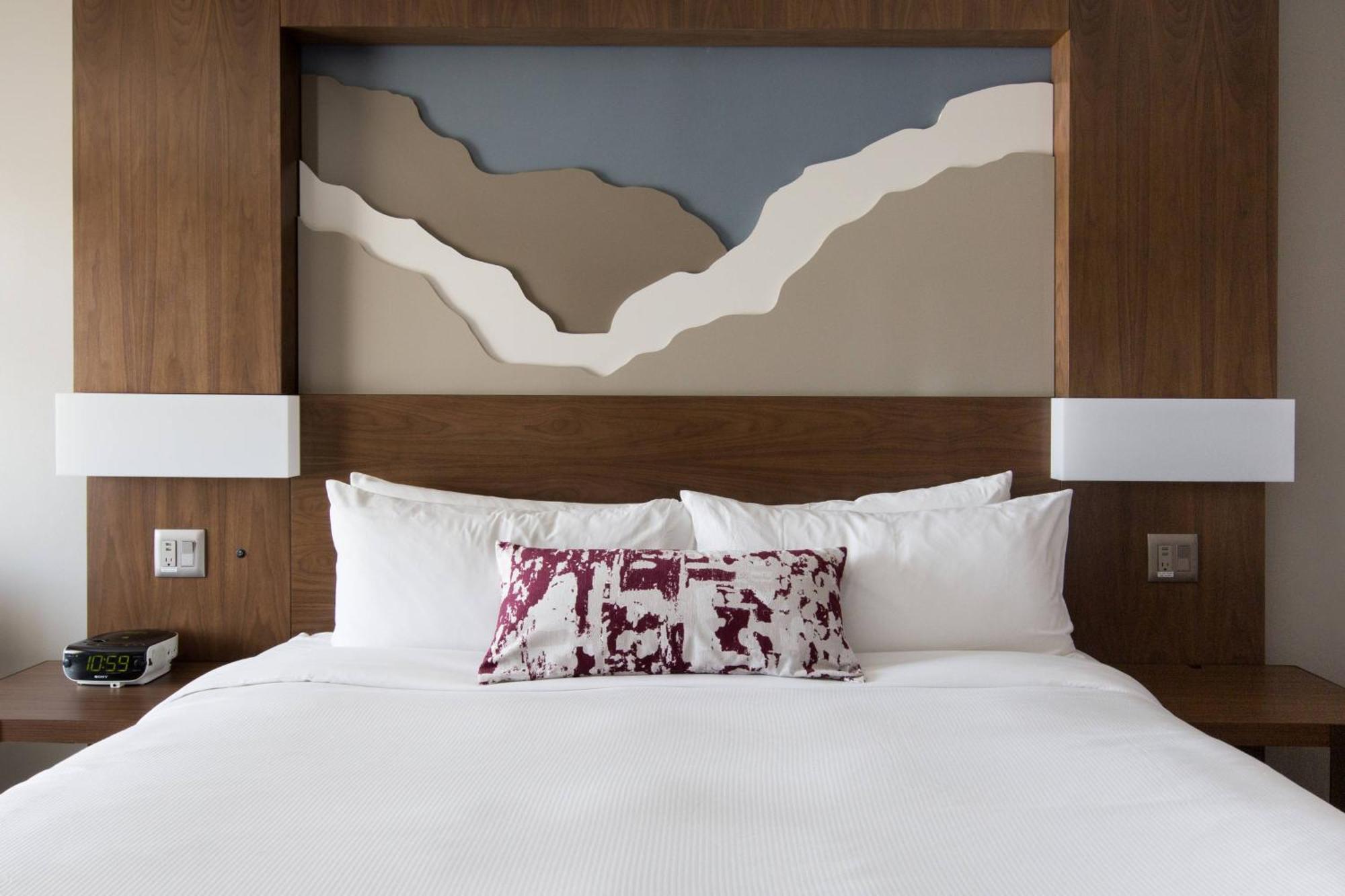 Guest Room, 1 King