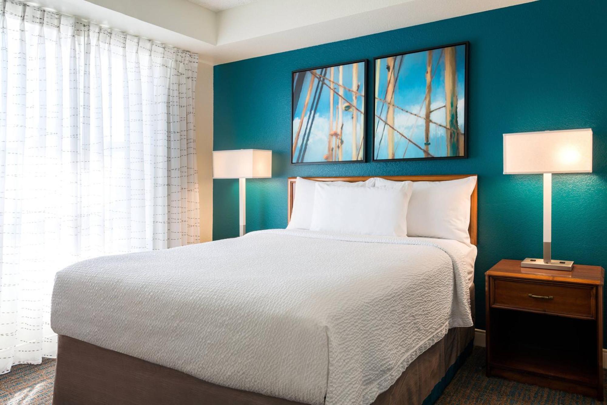 Two-Bedroom Suite,571316412:JPEG