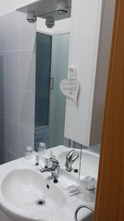 Double or Twin Room,1205747470:JPEG