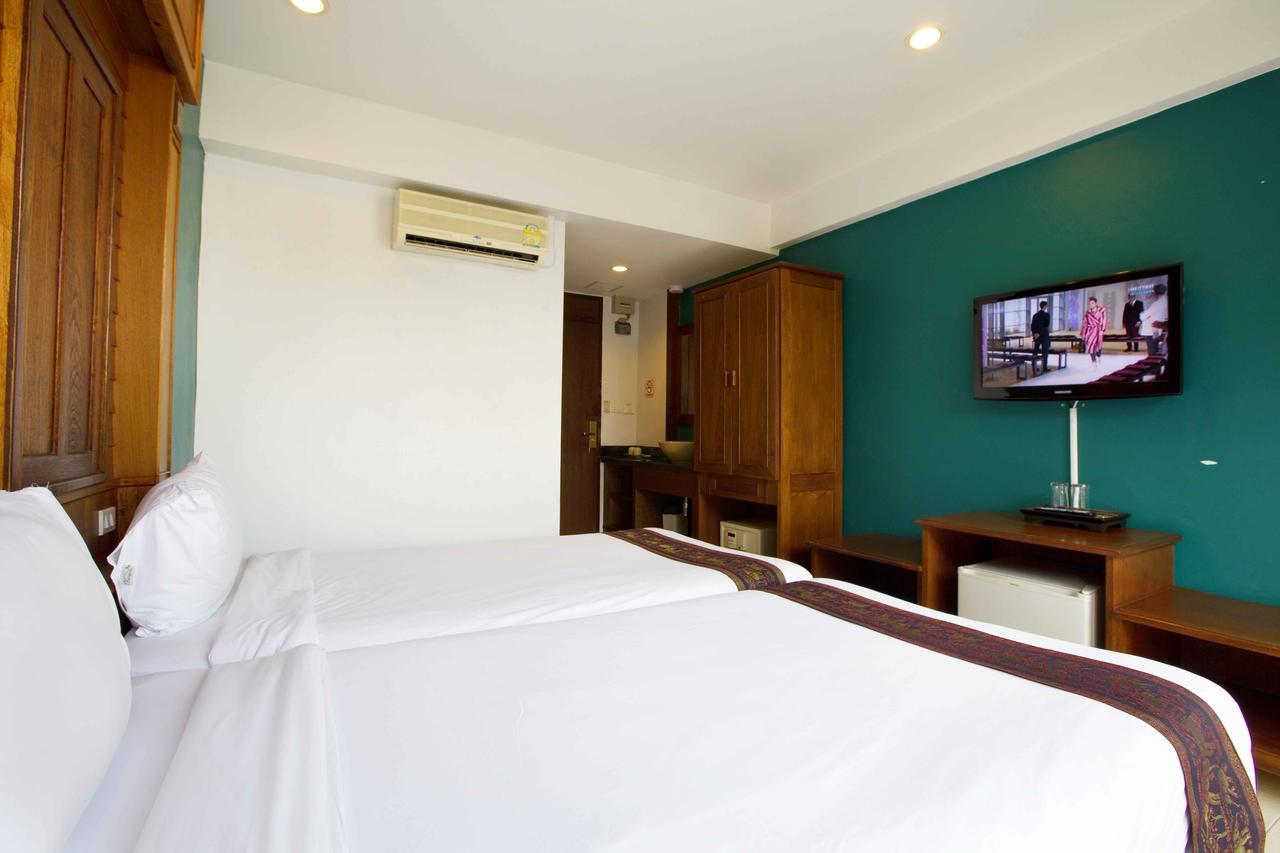Standard Twin Room Main Building,573507429:JPEG