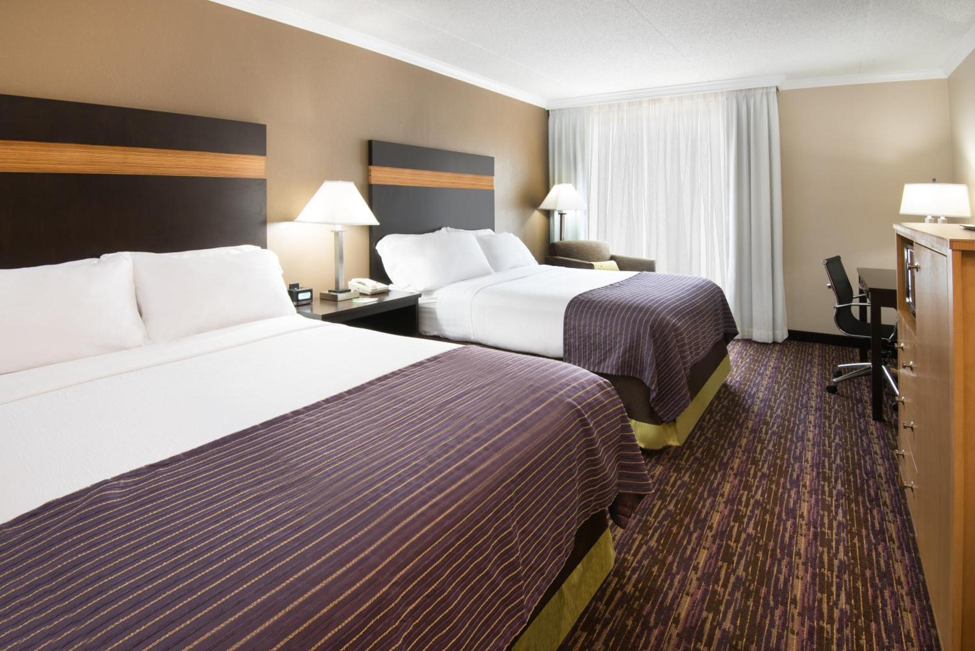 Standard Queen Room with Two Queen Beds
