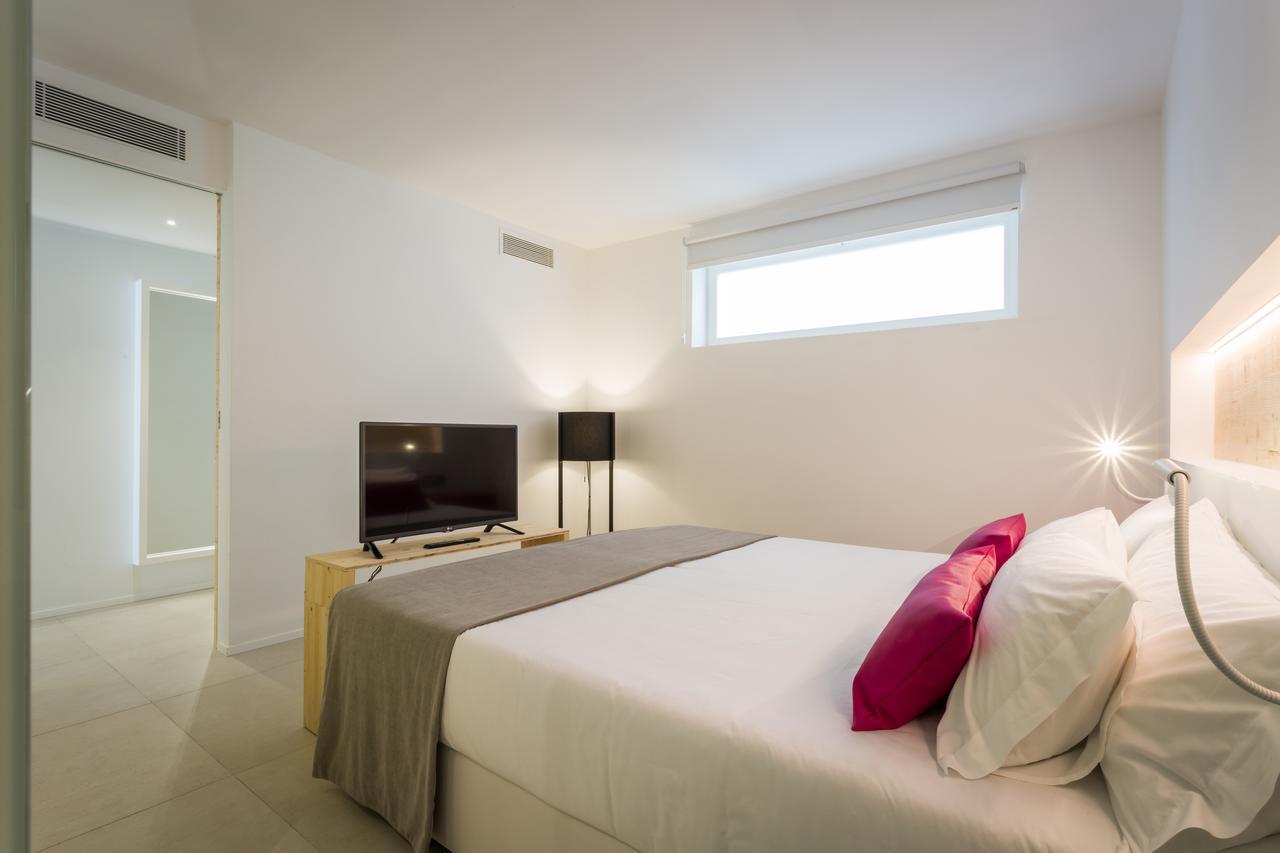 Suite Junior con vistas parciales al mar