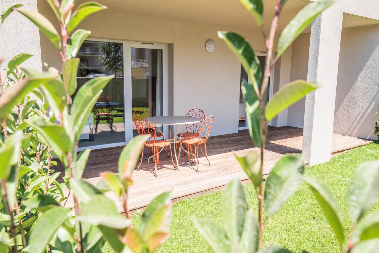 Suite Familiale avec Jardin (1 Lit Double et 2 Lits Simples)