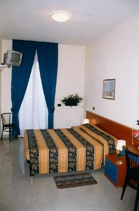 Doppel- oder Zweibettzimmer