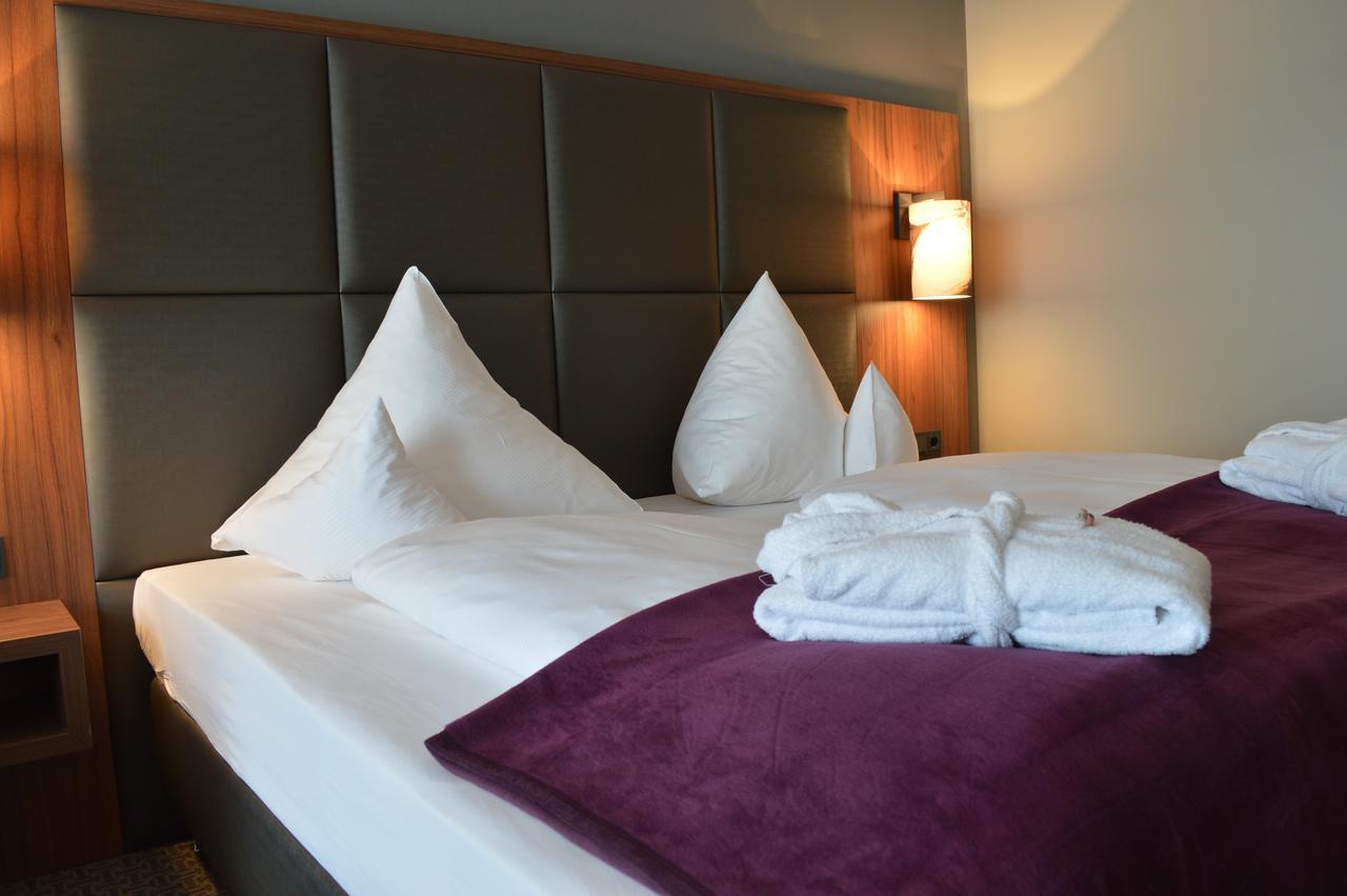 Double Room,605088843:JPEG