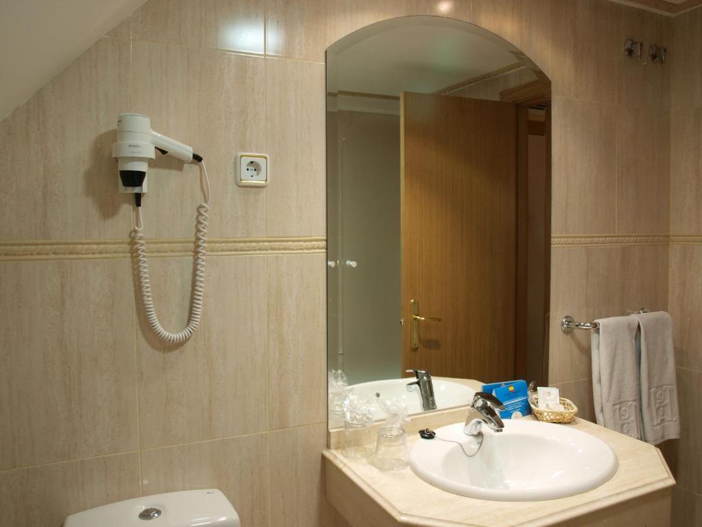 Quarto Twin com Cama Extra