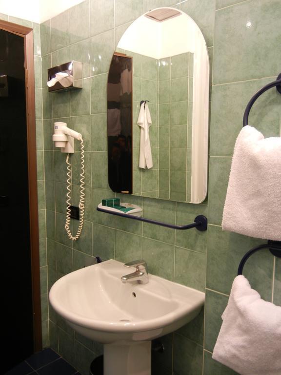 Quarto Duplo