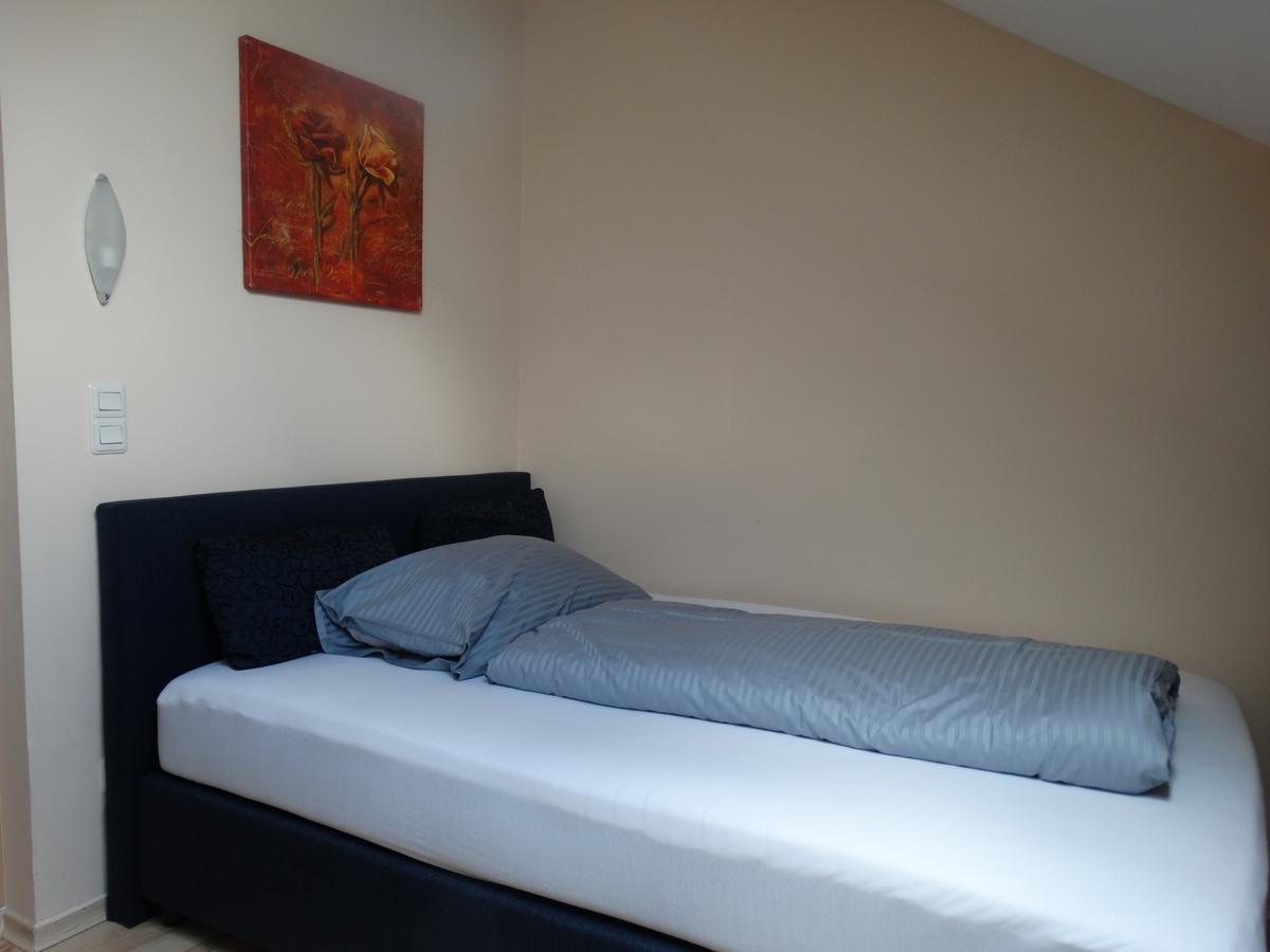 Budget Single Room,608866564:JPEG