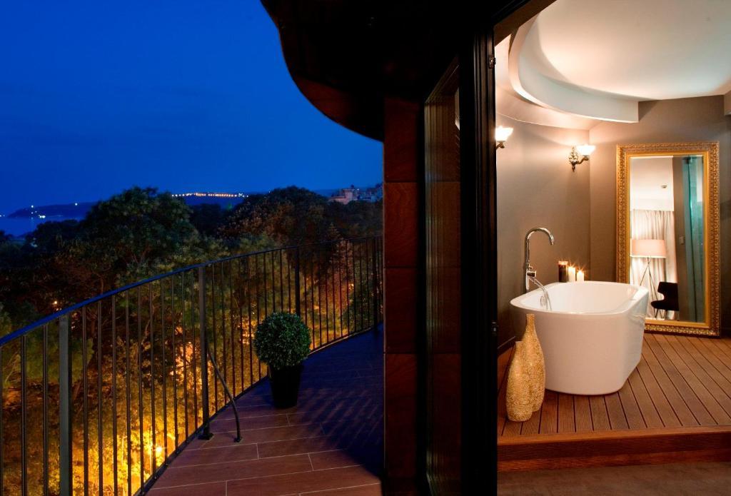 Middle Suite