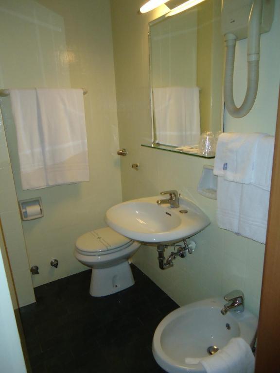 Triple Room,61886383:JPEG