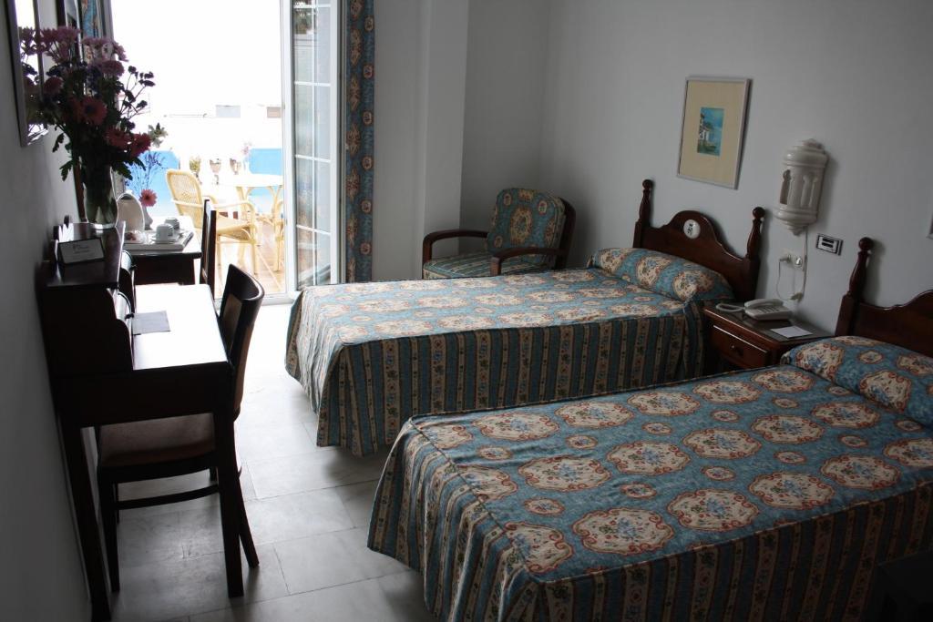 Twin Room,126128730:JPEG