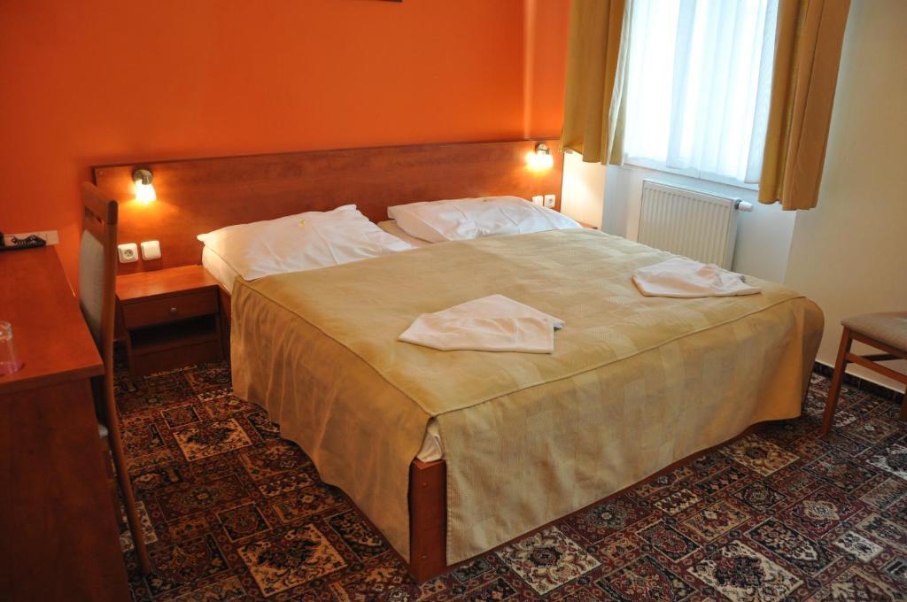 Dreibettzimmer