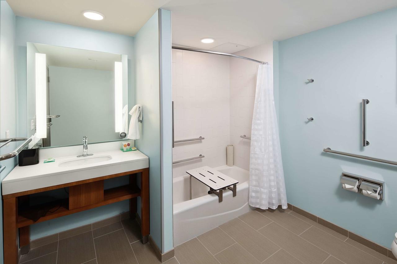 King Room with Sofa Bed and Accessible Tub