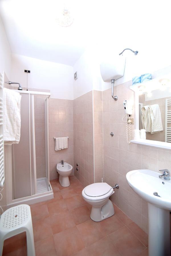 Basic Triple Room,626924979:JPEG