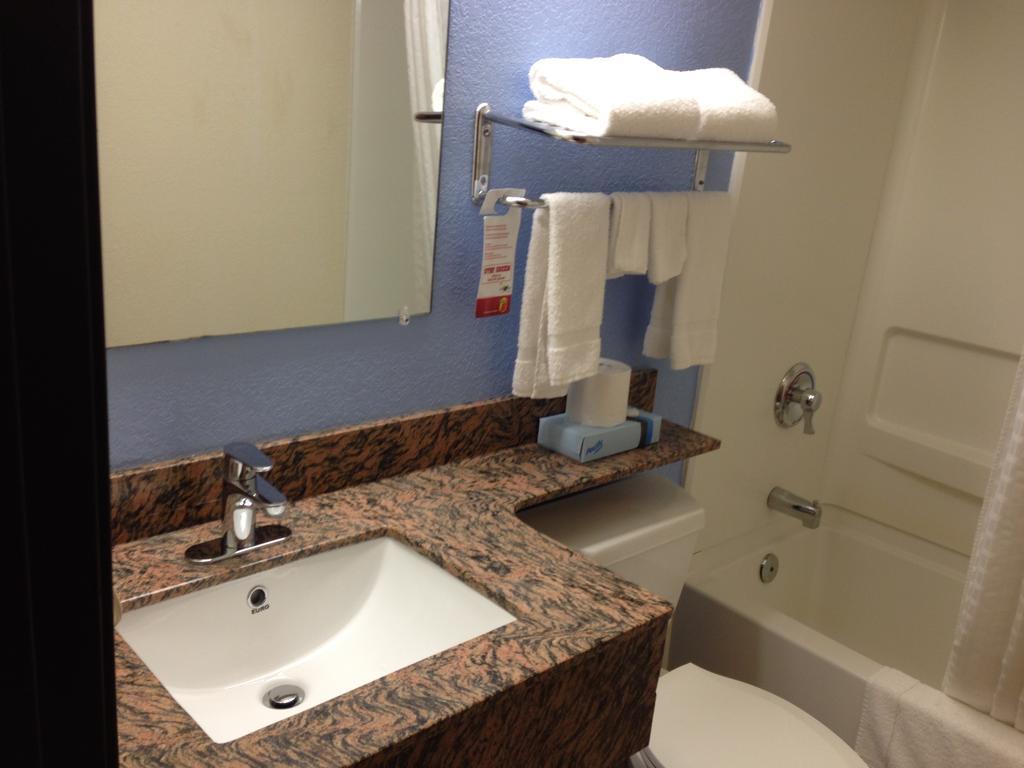 Deluxe Double Room with Two Double Beds - Non-Smoking