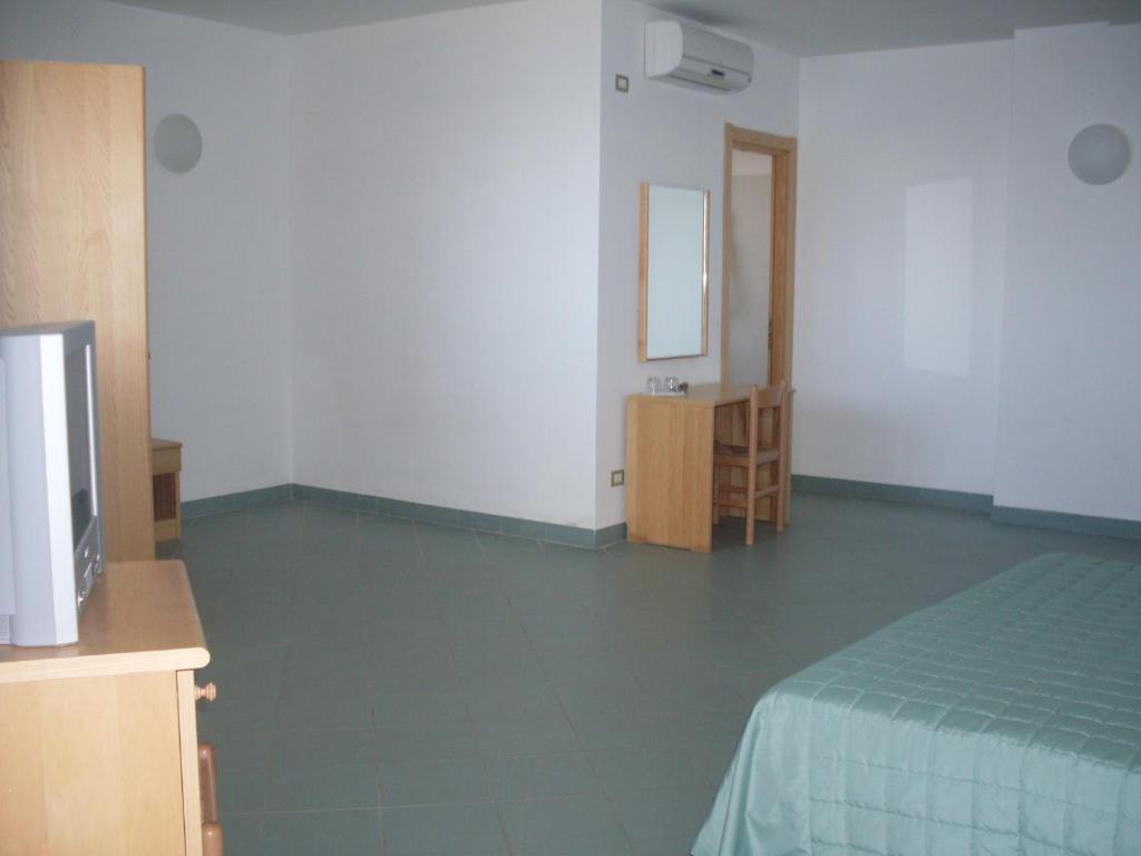 Double Room with Balcony,1209607330:JPEG
