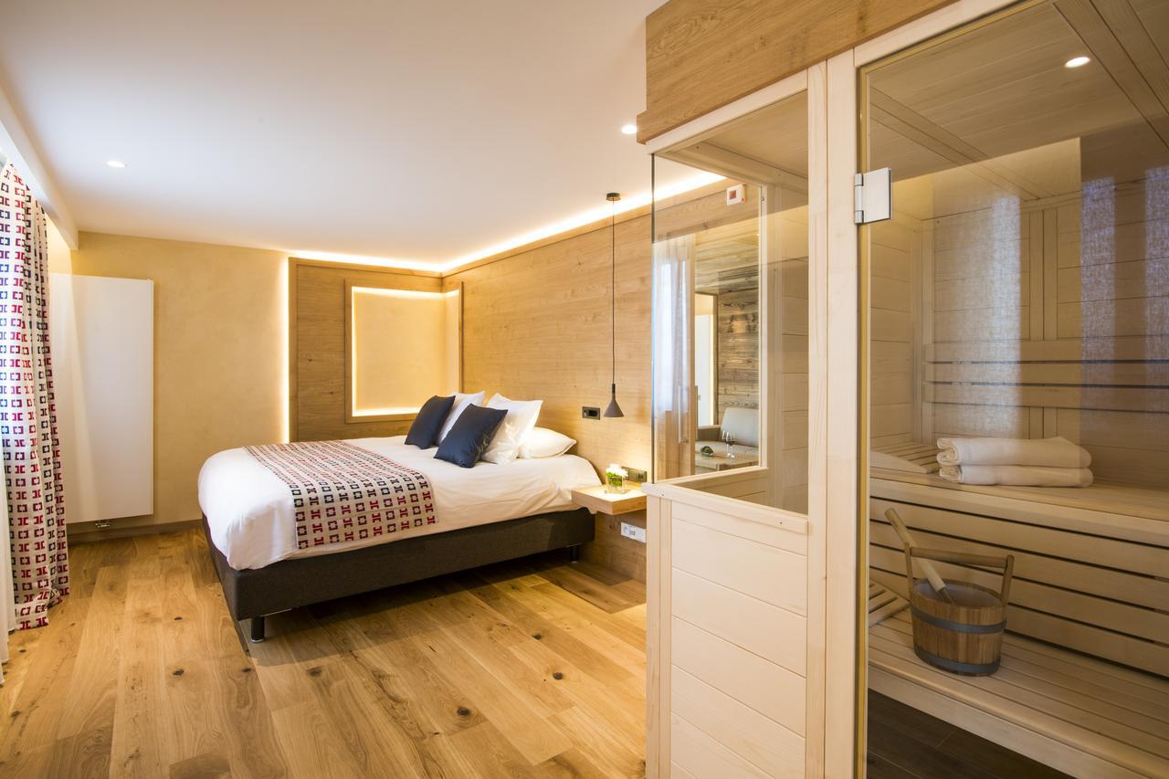 Suite with Spa Access,630705108:JPEG