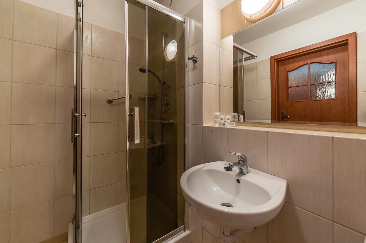 Triple Room,713363434:JPEG
