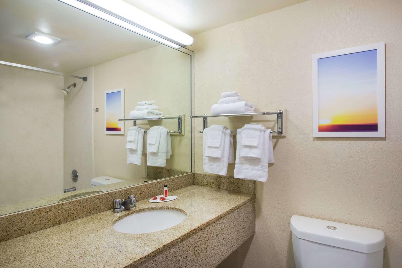 Double Room with Two Queen Beds  -  Non Smoking