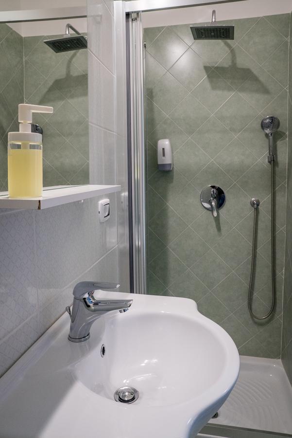 Camera Matrimoniale con Bagno Privato