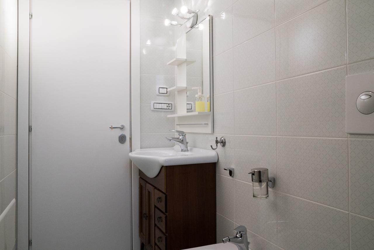 Camera Quadrupla con Bagno Privato Esterno