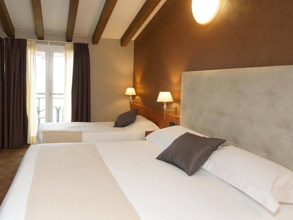 Chambre Double Supérieure - Vue sur Lac