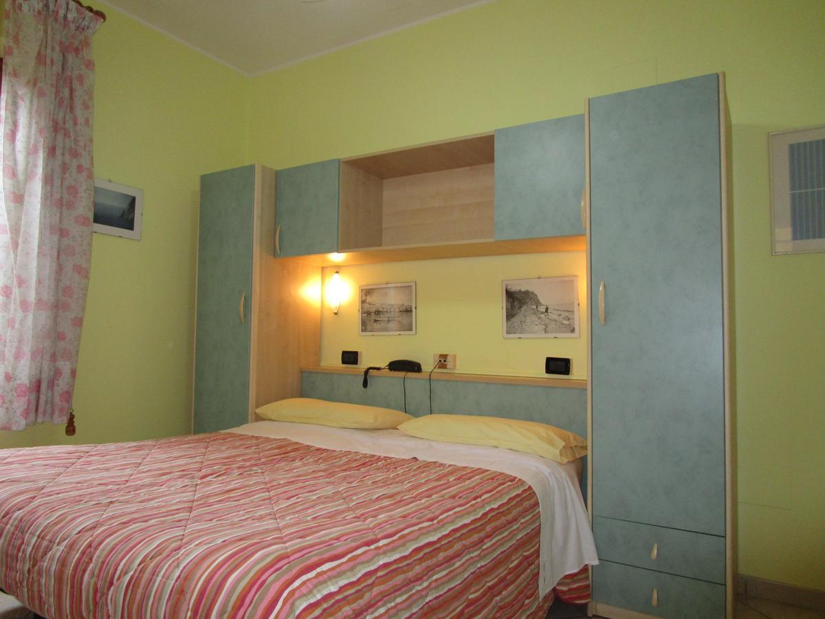 Double Room,635839875:JPEG