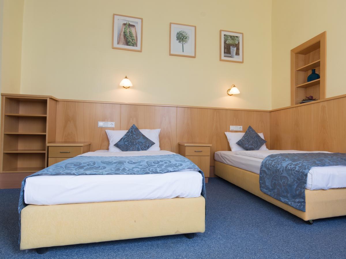 Dreibettzimmer