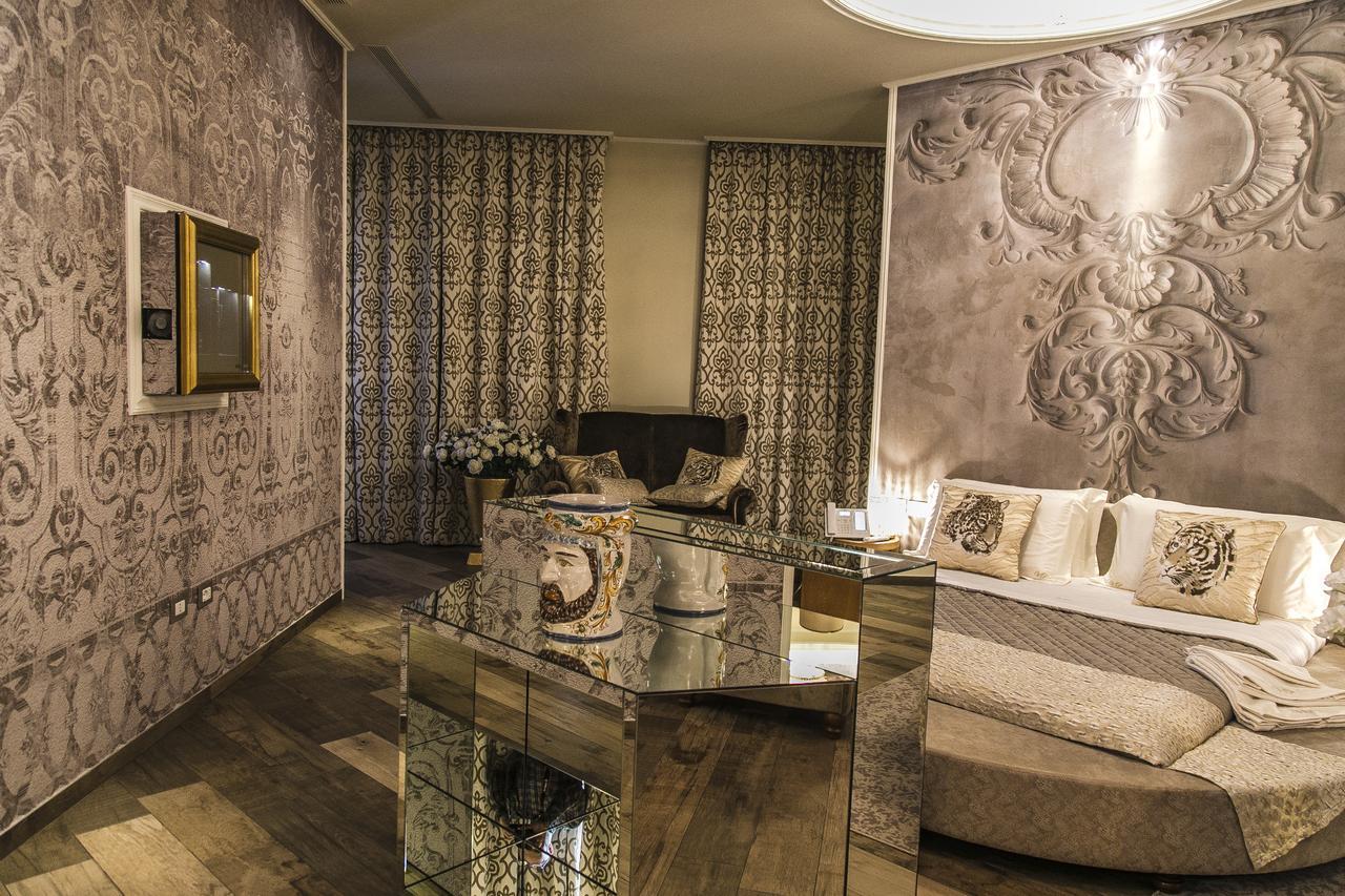 Deluxe Suite mit Whirlpool-Badewanne