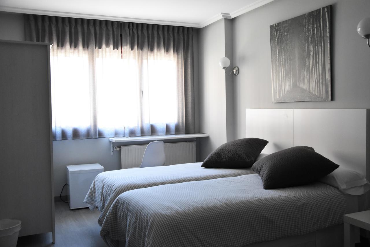 Twin Room,1287350755:JPEG
