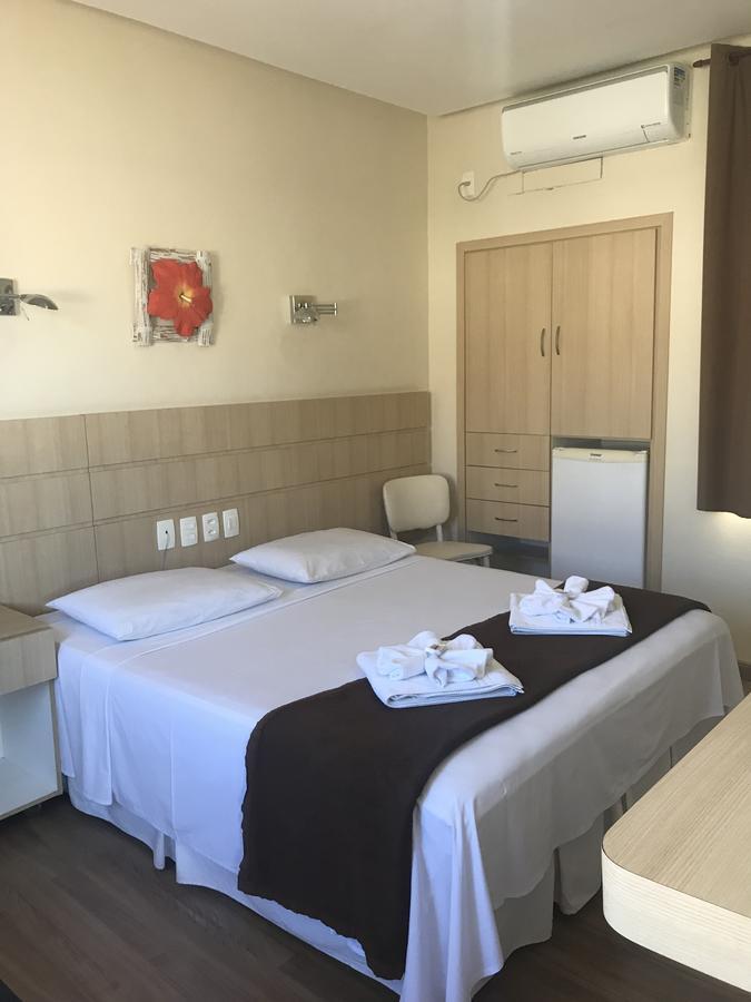 Quarto com Cama de Casal ou 2 de Solteiro