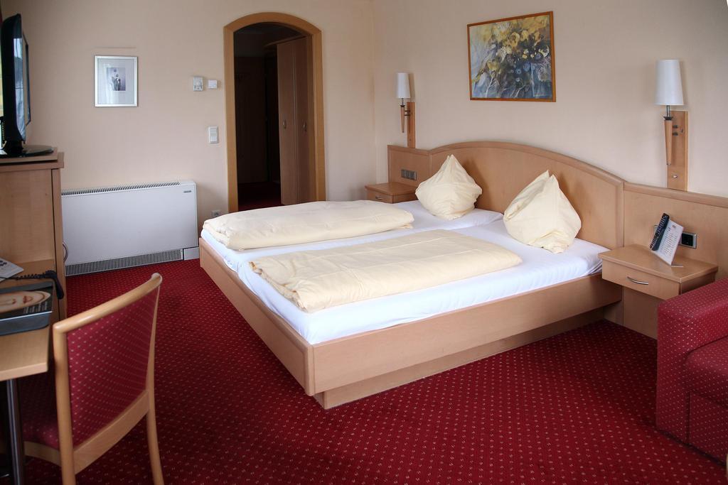Triple Room,689512794:JPEG