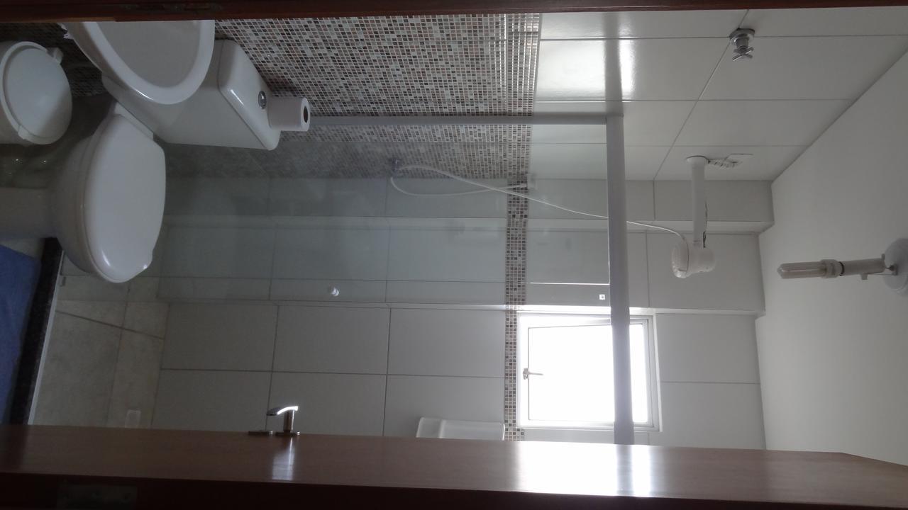 Quarto com 2 Camas de Solteiro