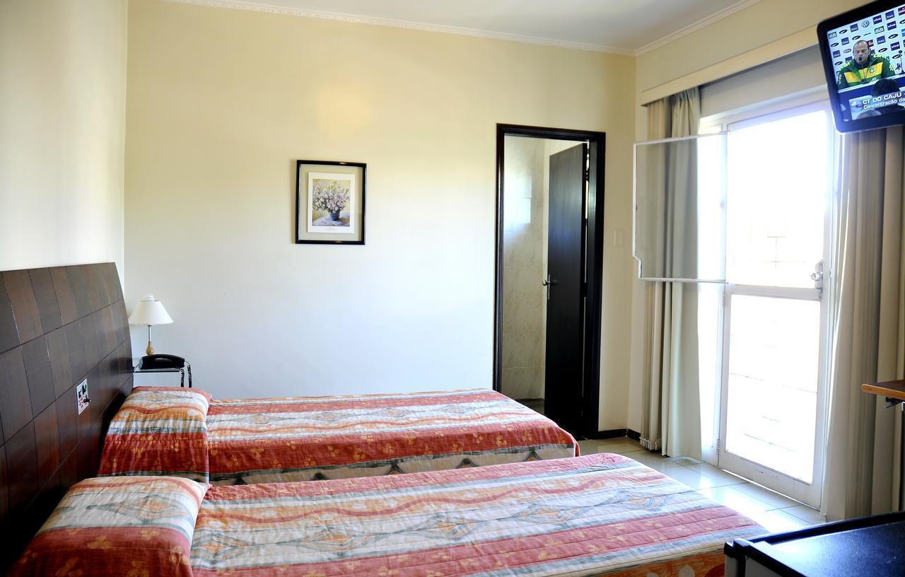 Quarto Luxo Triplo (3 Camas de Solteiro)