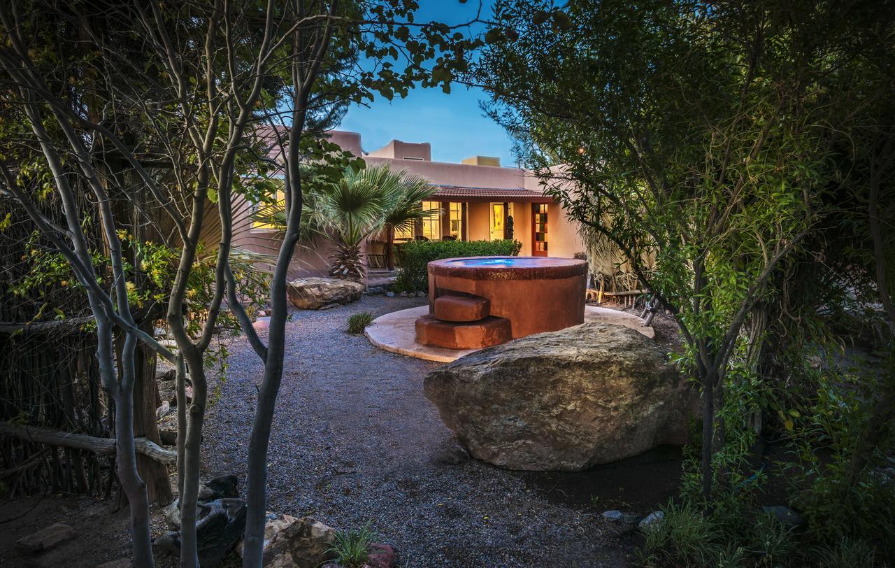 Deluxe Bungalow