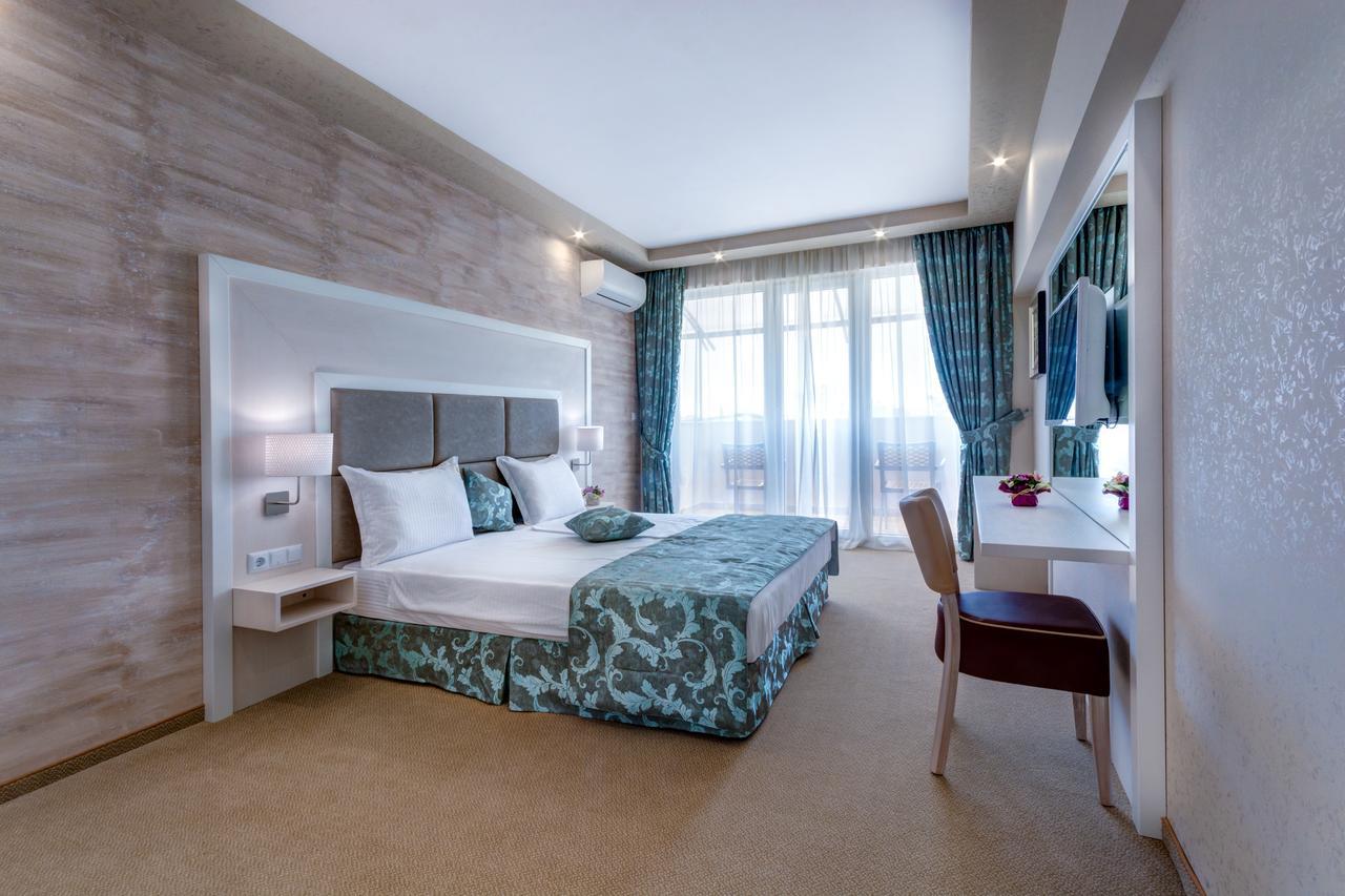 Junior Suite mit Balkon (2 Erwachsene + 2 Kinder)