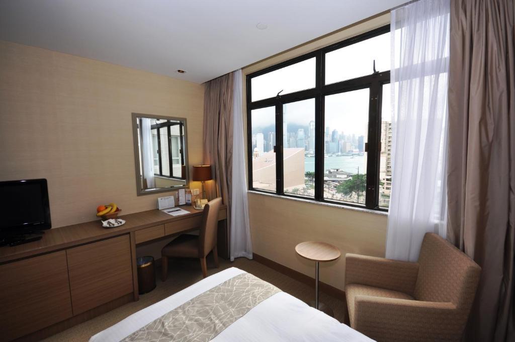 Zimmer mit Queensize-Bett oder Zweibettzimmer mit seitlichem Hafenblick