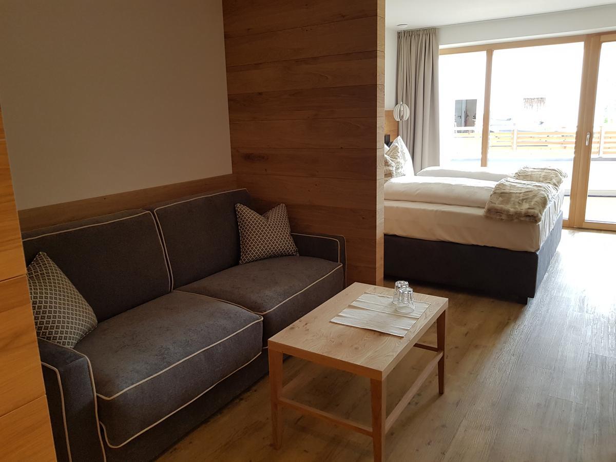 Familienzimmer mit Bergblick
