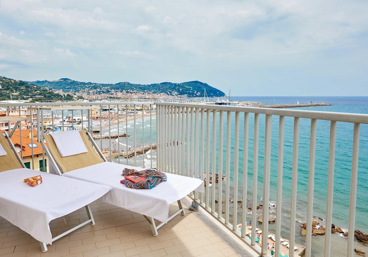 Junior Suite mit Balkon und Meerblick